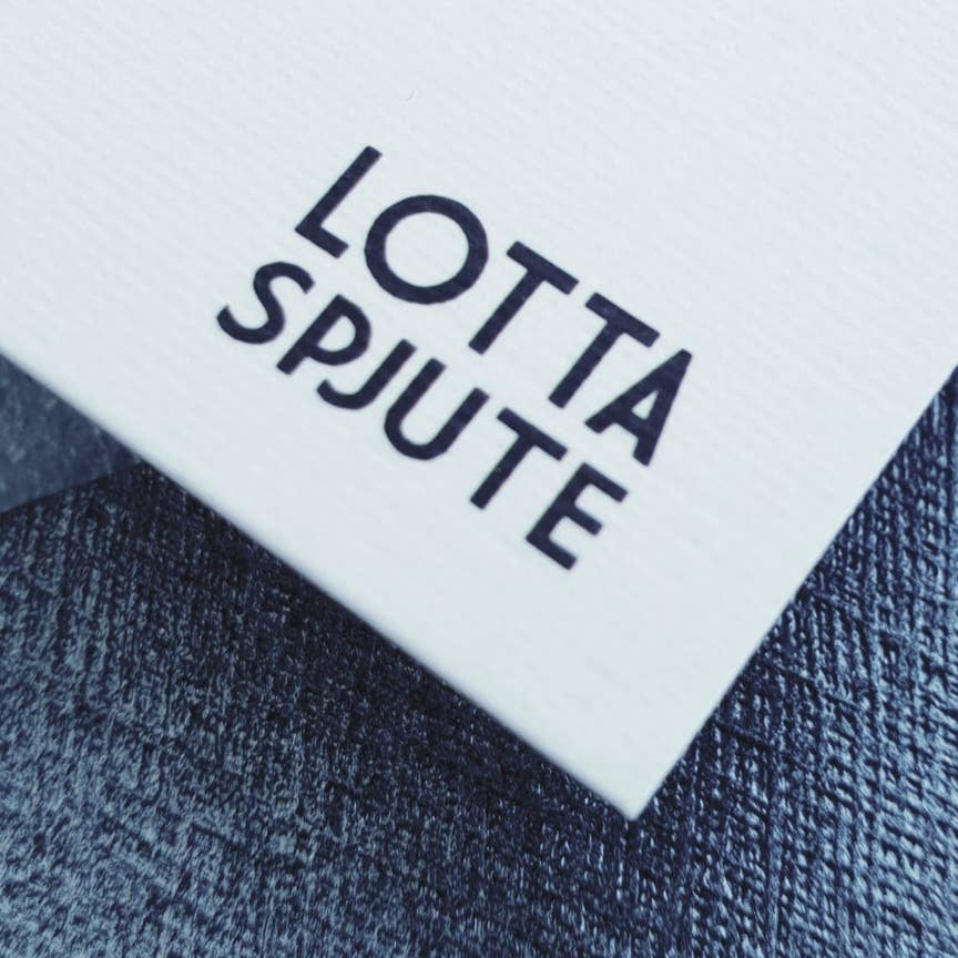 CAT CARDS WITH METALLIC ENVELOPE