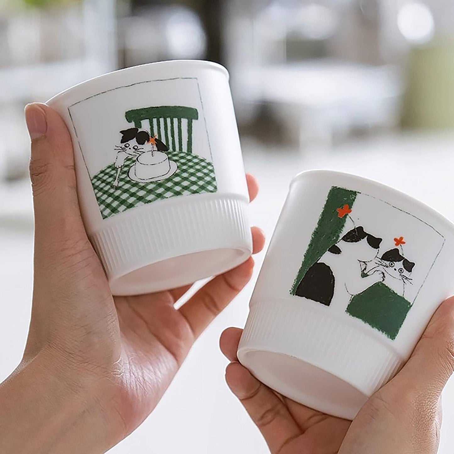 Ceramic mug set with cute cat designs