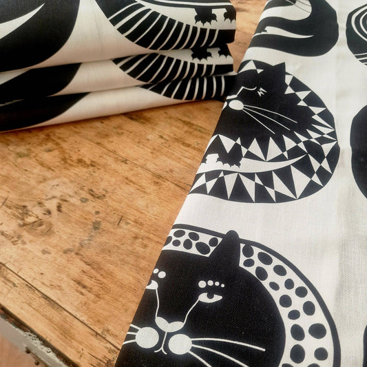 Linen Mix Tea Towel "ICCELILLI & FRIENDS"