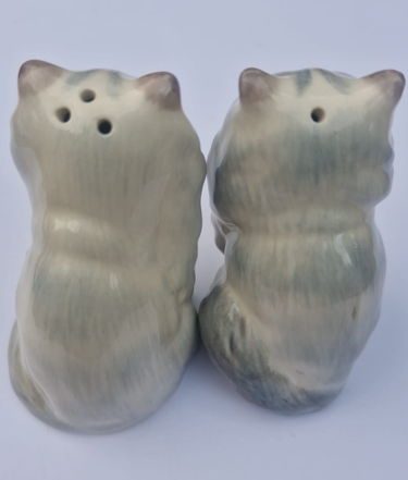 Vintage Ceramic Persian Cat Salt and Pepper Shakers