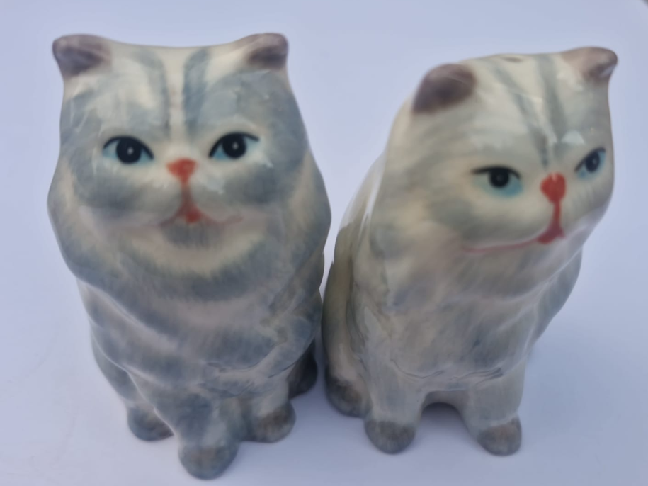 Vintage Ceramic Persian Cat Salt and Pepper Shakers