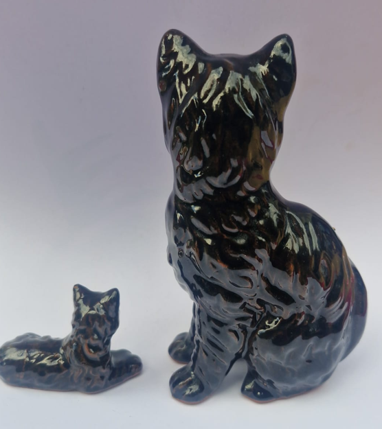 Vintage Mother and Kitten Figurines