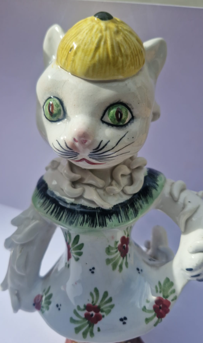 Vintage Theatrical Style Ceramic Cat
